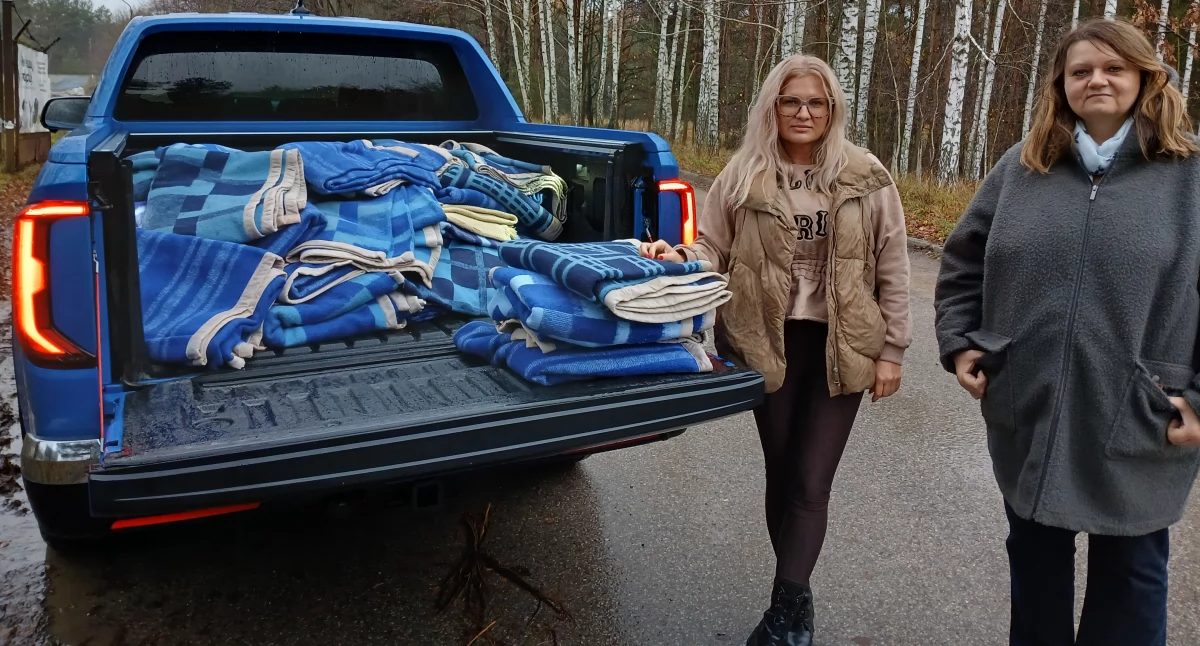 Pomagamy, Społeczność Bursy pomocą bezdomnych zwierząt - zdjęcie, fotografia