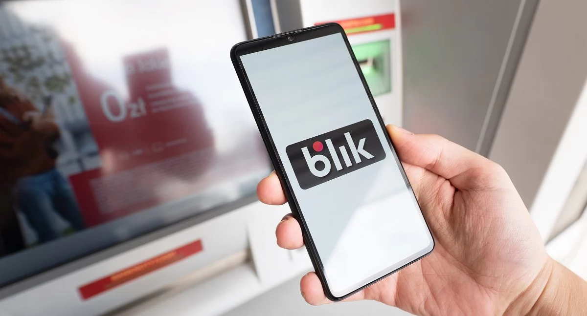 Koszmar na linii telefonicznej. 54-latka ze Starachowic straciła oszczędności życia, ufając fałszywym bankowcom