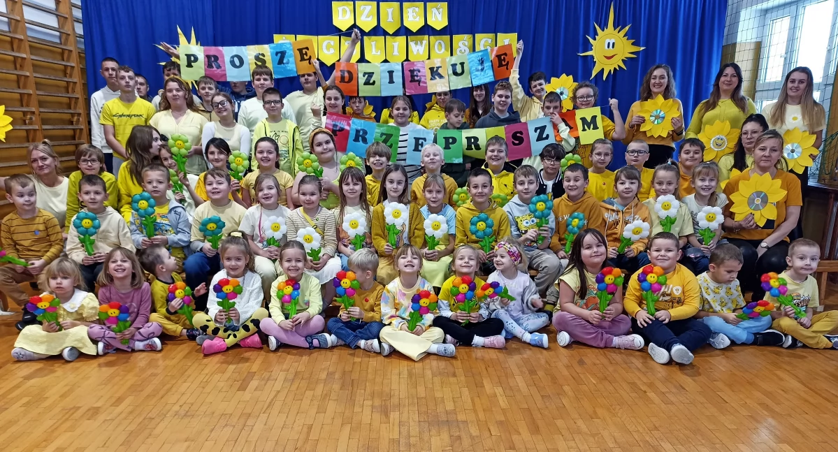 Edukacja, Życzliwość miłe gesty Adamowie - zdjęcie, fotografia