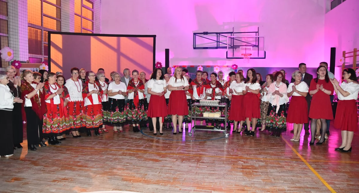 Jubileusze, Powiat starachowicki świętował Babkami - zdjęcie, fotografia
