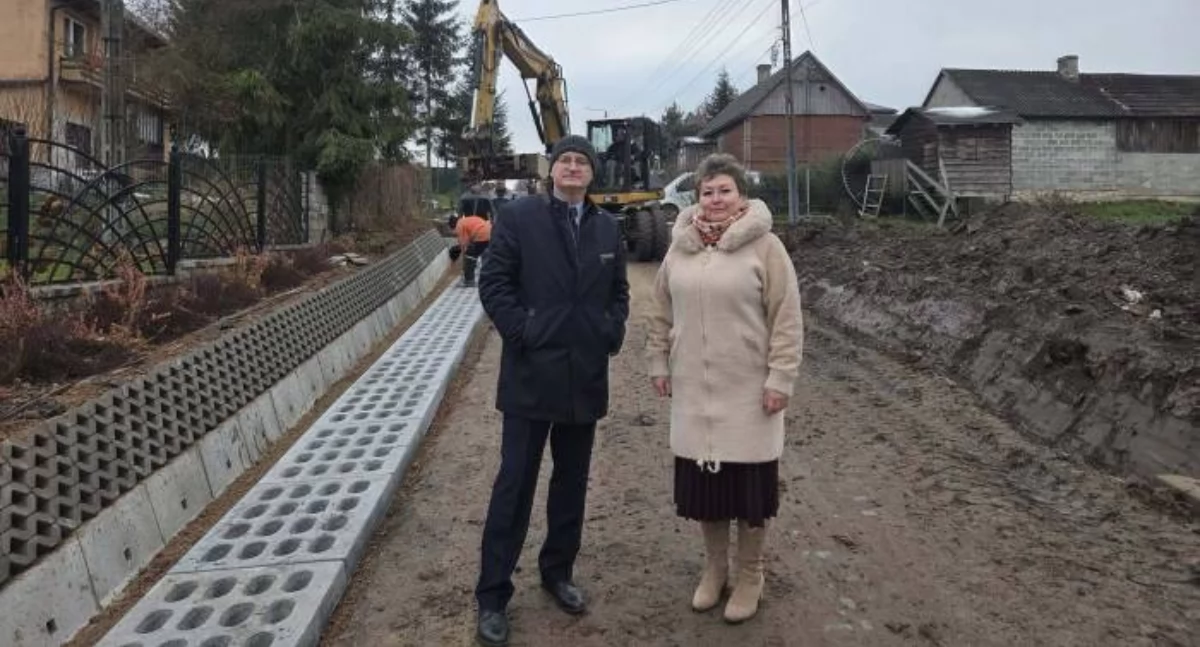 Inwestycje, Gotowa droga Nieczulicach! Brzeziu prace wciąż trwają - zdjęcie, fotografia