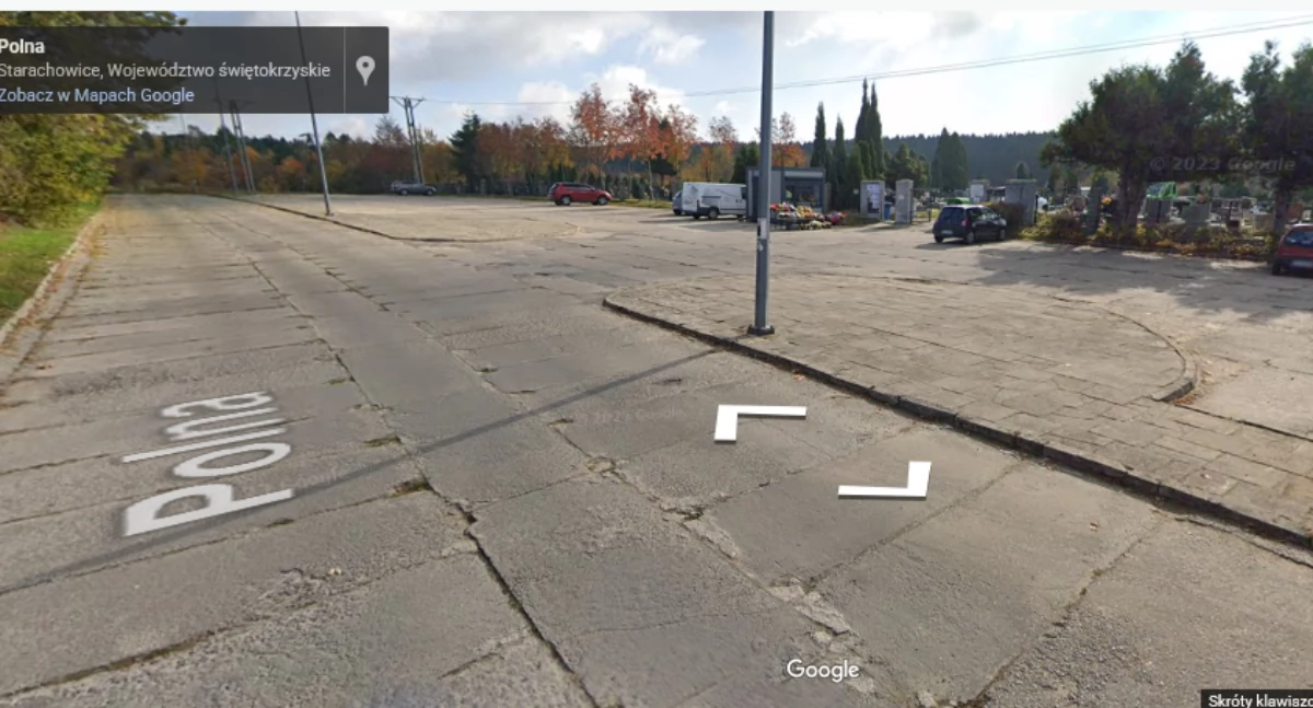 Kamery przy cmenatrzu na Polnej i remont drogi