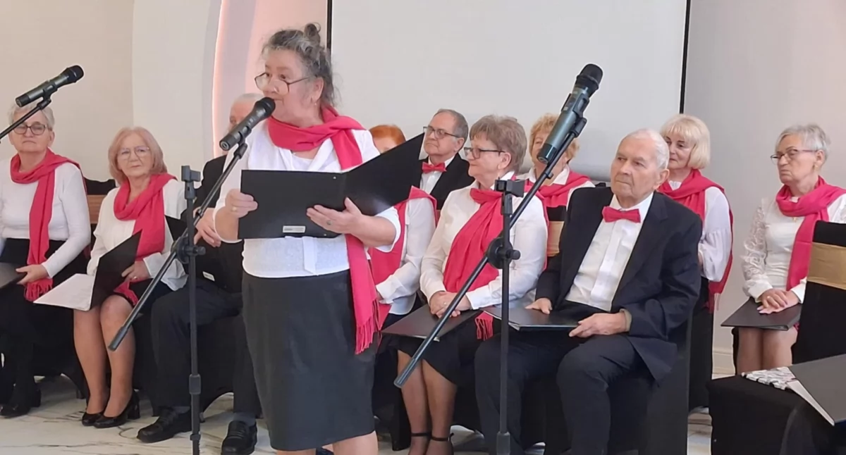 Jubileusze, Wesołe życie staruszka lecie Dziennego Senior+ Starachowicach - zdjęcie, fotografia