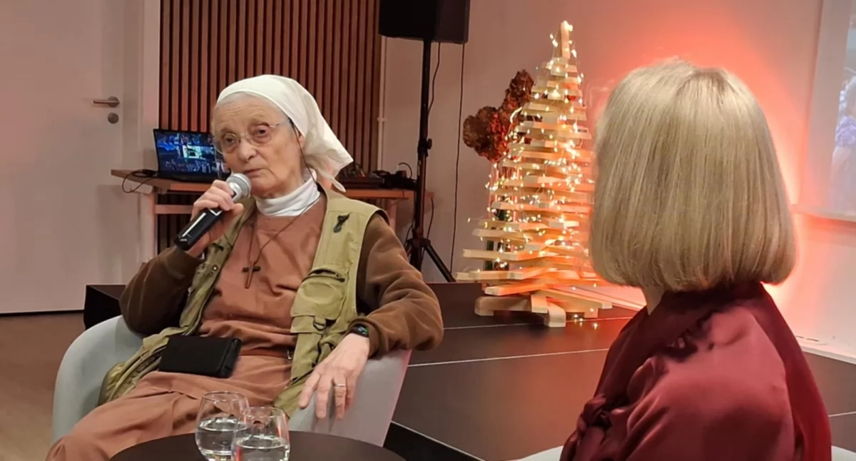 Wydarzenia, Siostra Chmielewska Starachowicach pomaganiu wyboru - zdjęcie, fotografia