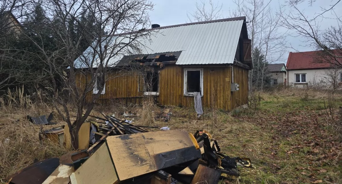 Spalony dom na ul. Myśliwskiej Fot. Policja Starachowice