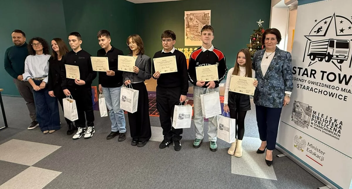 Laureaci konkursu literackiego Star Town (fot. MBP Starachowice)
