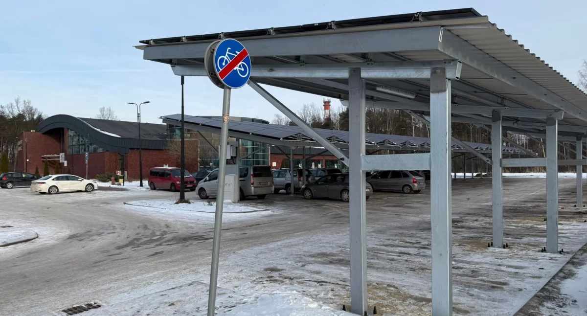 Ekologia, Wiaty mocą basenem Starachowicach - zdjęcie, fotografia