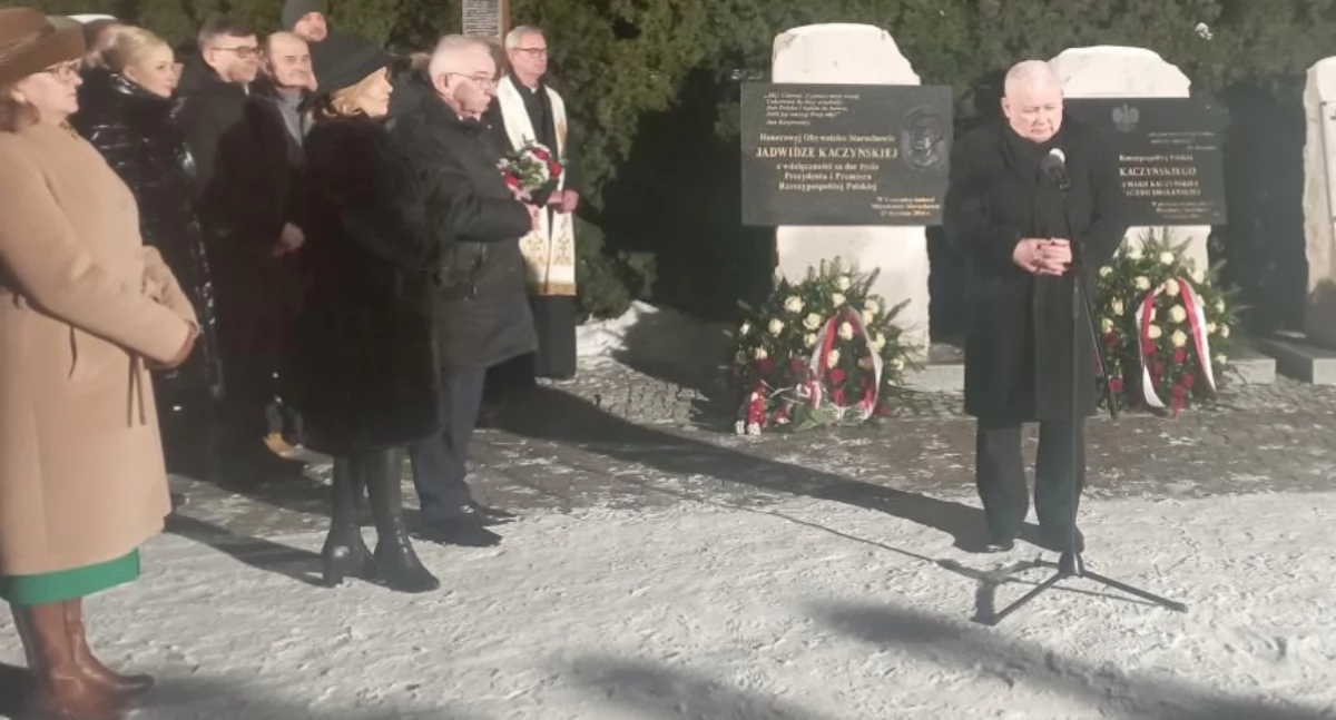 Wydarzenia, święta rocznicę śmierci Jadwigi Kaczyńskiej udziałem Jarosława Kaczyńskiego prezesa - zdjęcie, fotografia