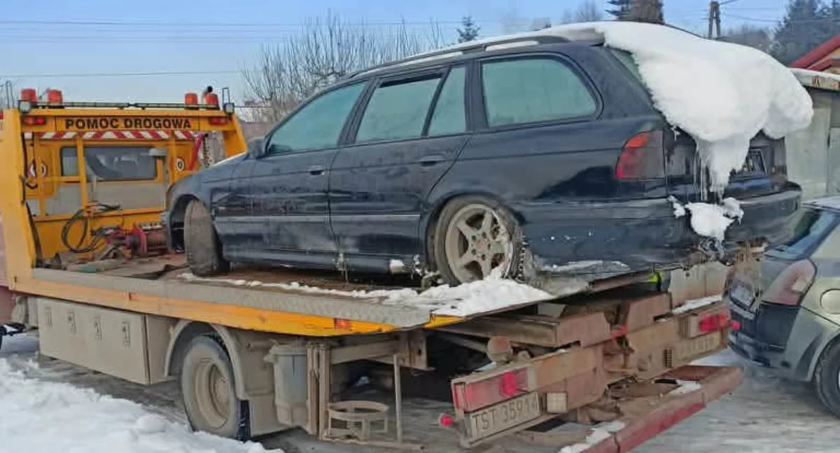 Akcja Straży Miejskiej w Starachowicach - usywanie wraków