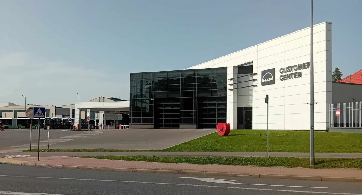 Inwestycje, Truck&Bus planuje miliardowe inwestycje Polsce oznacza Starachowic - zdjęcie, fotografia