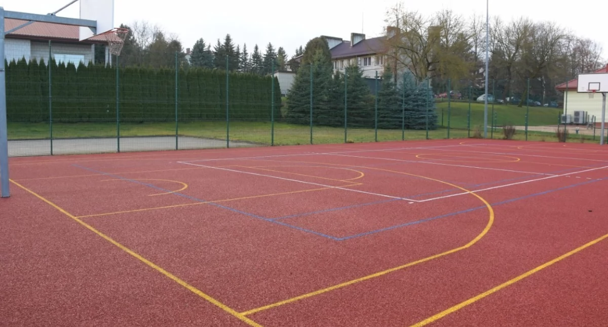 Inwestycje, Mirzecki orlik remoncie - zdjęcie, fotografia