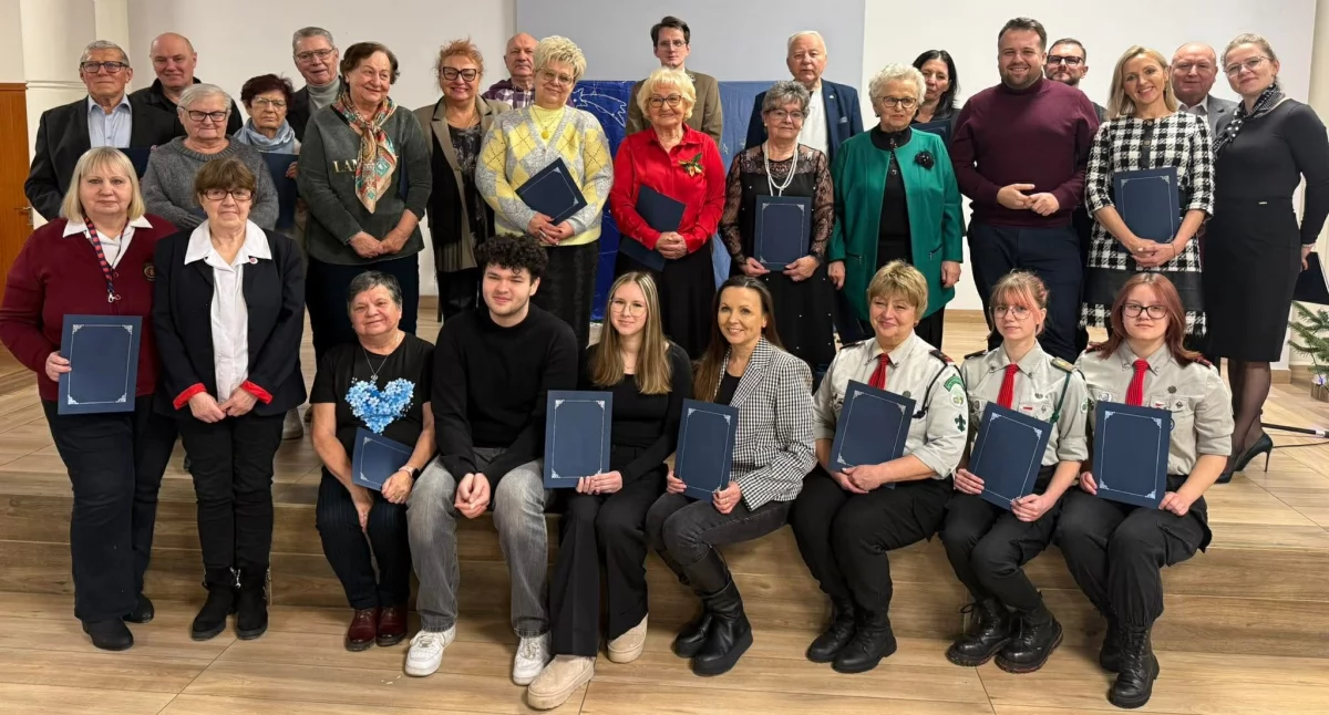 Pomagamy, Wolontariusze Starachowic docenieni - zdjęcie, fotografia