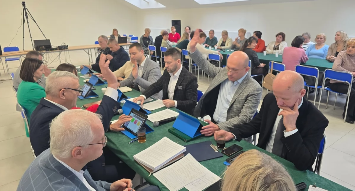 Informator gminy Pawłów , Budżet Gminy Pawłów przyjęty! Inwestycje rozwój wsparcie sołectw - zdjęcie, fotografia