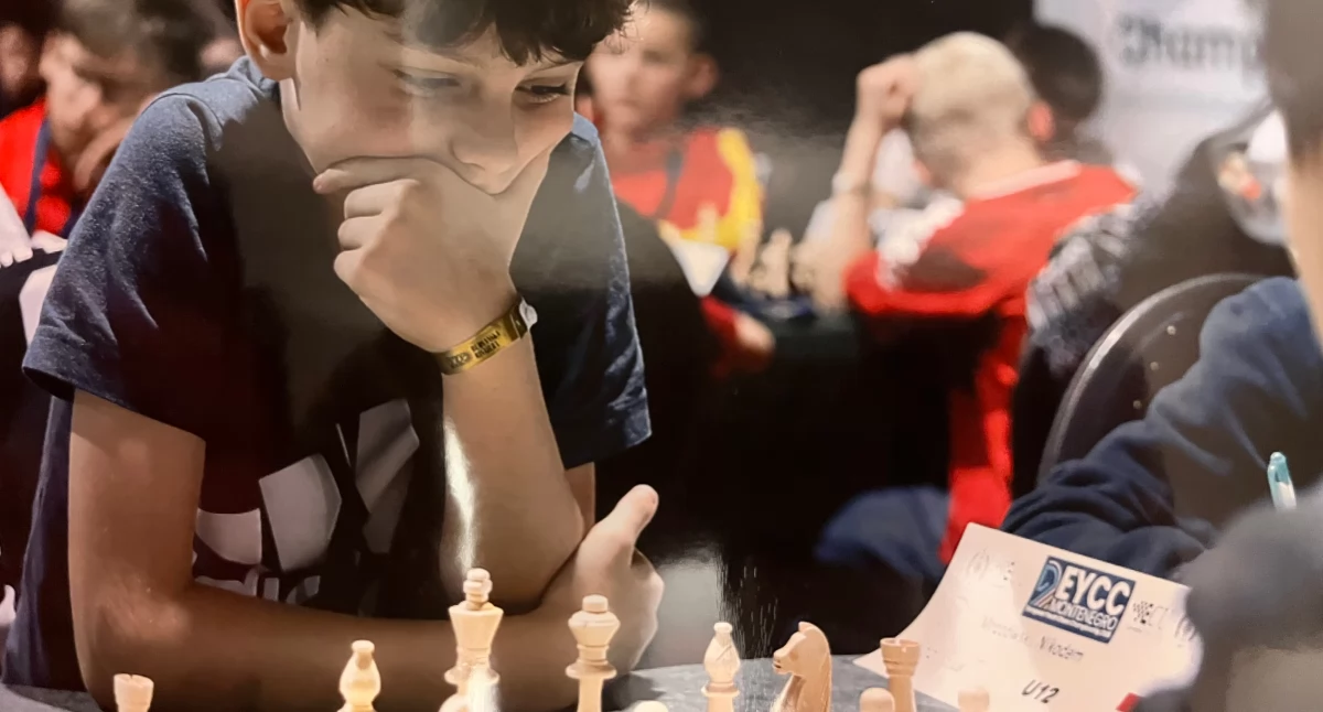 Pasje, Nikodem Mrozowski szachowy mistrz - zdjęcie, fotografia