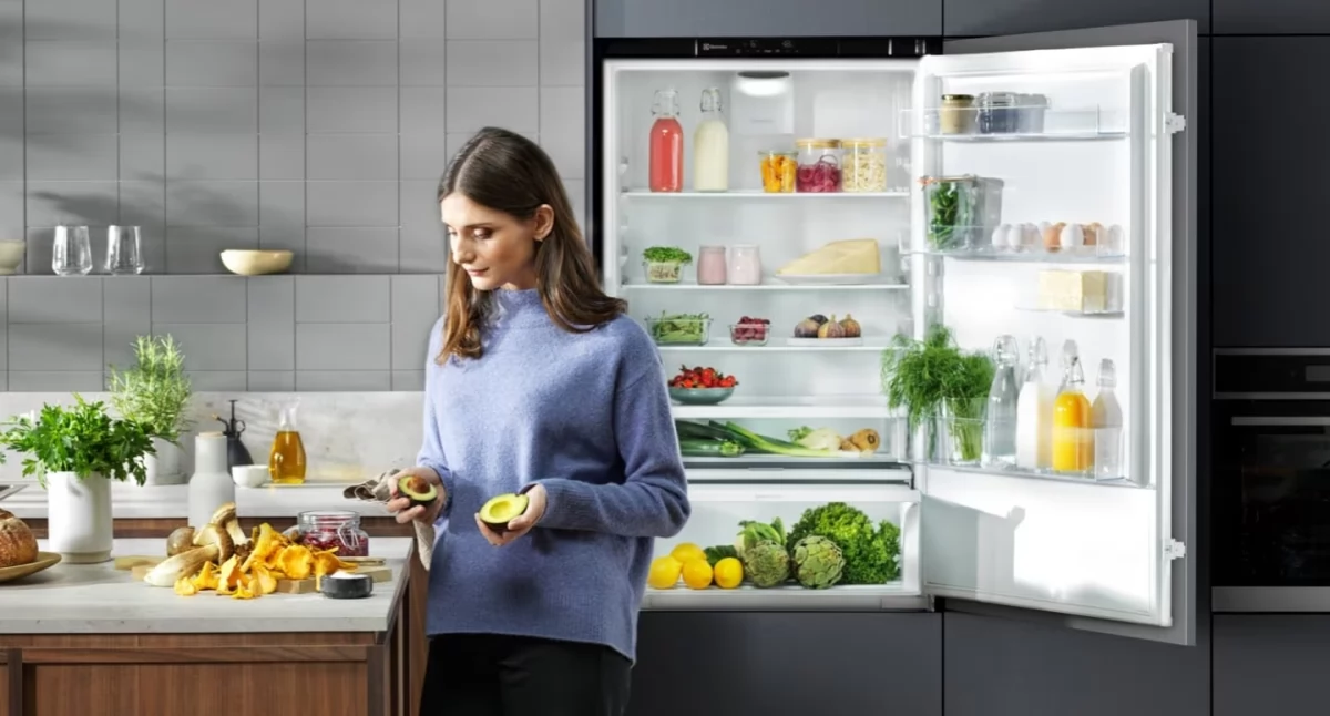 Materiały promocyjne, Lodówka utrzymuje idealną temperaturę każdym miejscu dzięki czemu Twoje jedzenie pozostaje świeże dłużej - zdjęcie, fotografia