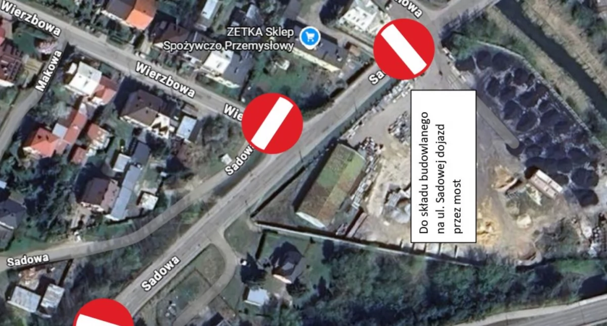 Do składu budowlanego na ul Sadową dojazd jest przez most 