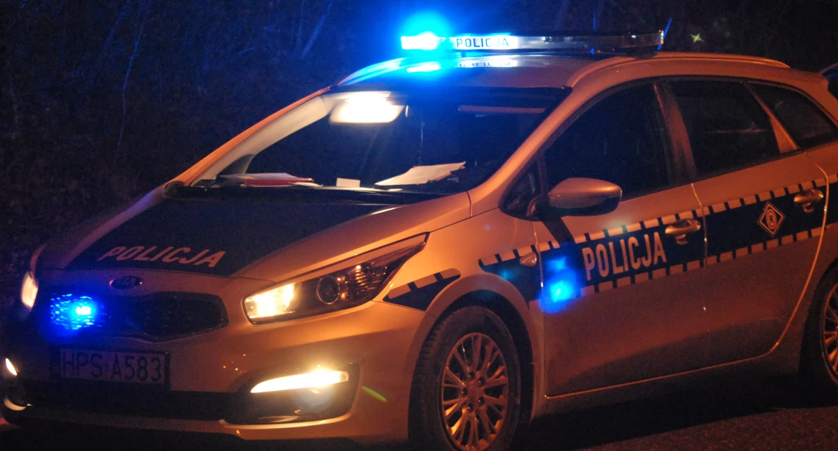 Kronika policyjna, Furia parkingu! latek zdemolował - zdjęcie, fotografia