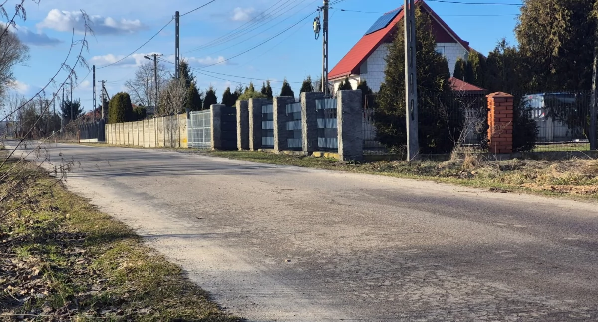 Inwestycje, Blisko przebudowę Długiej Stawie Kunowskim - zdjęcie, fotografia
