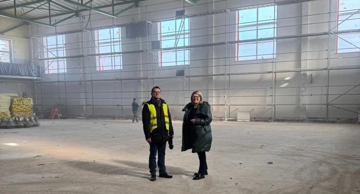 Wicestarosta Małgorzata Galas-Bąba nadzorowała postępy prac w szkołach 