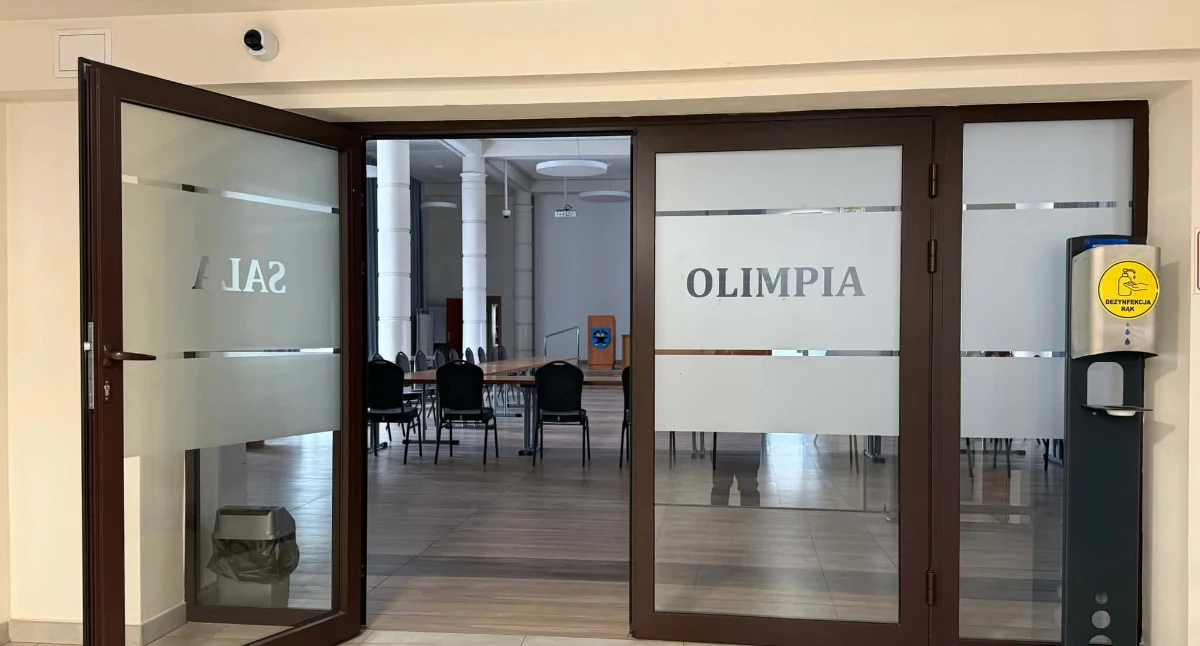 Samorządowcy, Monitoring Urzędzie Miejskim Starachowicach Pracownicy mieszkańcy okiem kamer - zdjęcie, fotografia