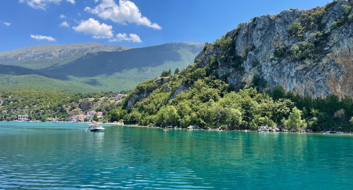 Materiały promocyjne, Góry zabytkowe cerkwie jezioro Ochrydzkie odkryj Macedonię Północną - zdjęcie, fotografia