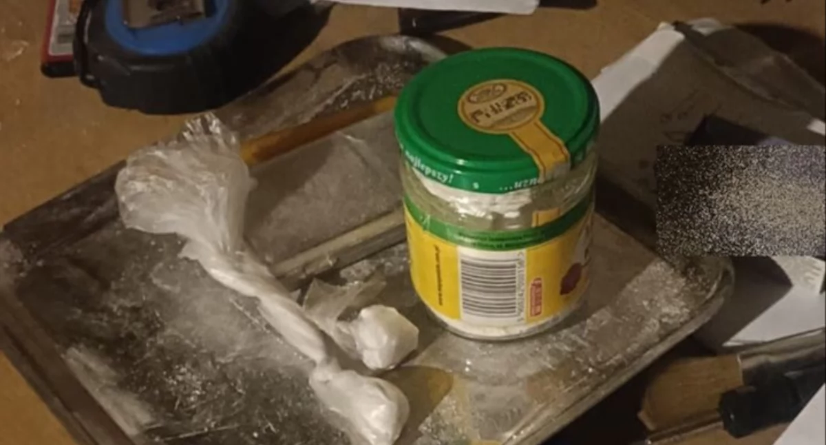 Narkotyki w mieszkaniu starachowiczanina. Fot. Policja Skarżysko