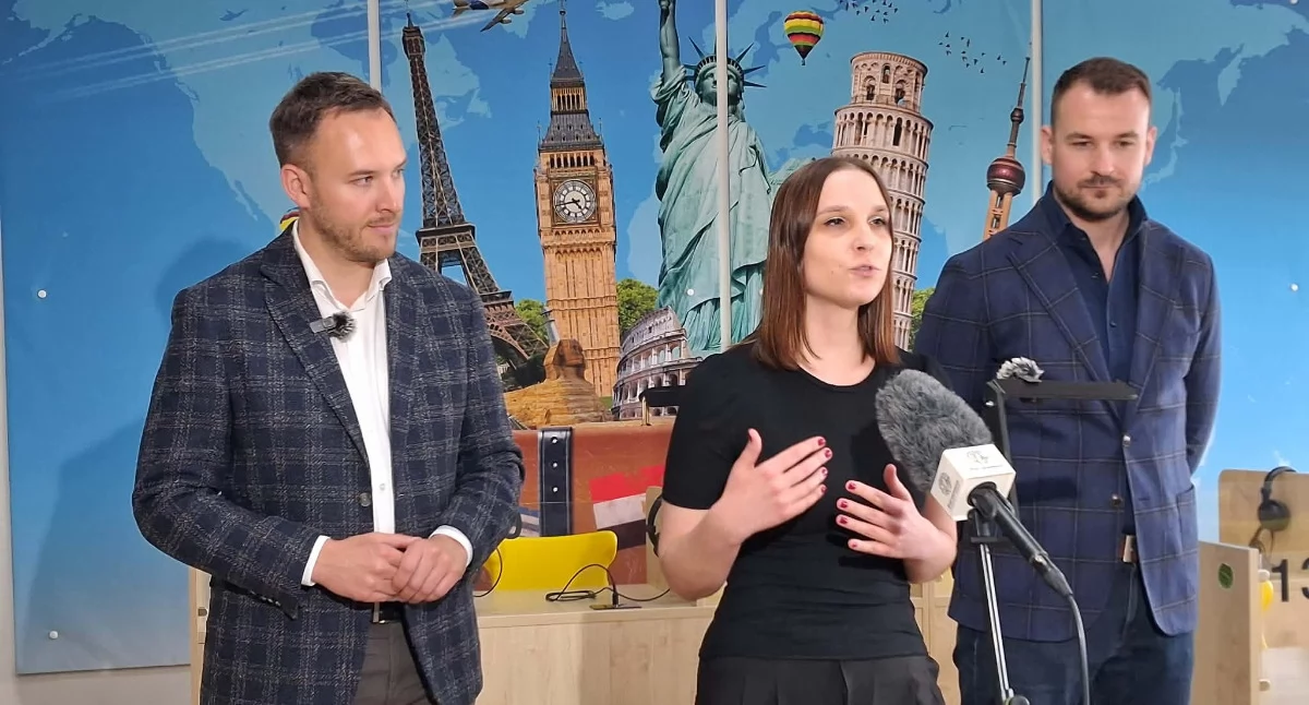 Edukacja, Cyberprzemoc szkołach Starachowicach ruszają warsztaty filtra uczniów rodziców - zdjęcie, fotografia