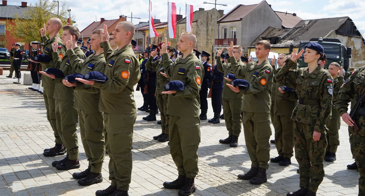Wydarzenia, Uroczyste ślubowanie mundurowych niemundurowych starachowickim rynku - zdjęcie, fotografia