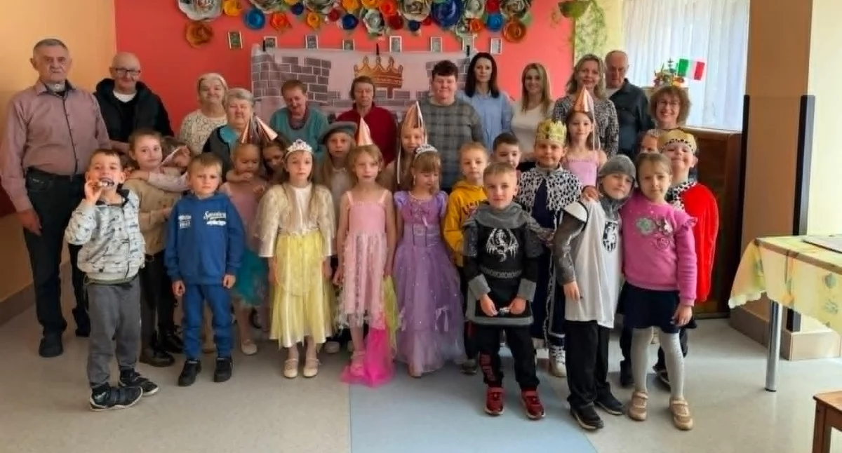 Wydarzenia, Przedszkolaki wizytą Piękne chwile które łączą pokolenia - zdjęcie, fotografia