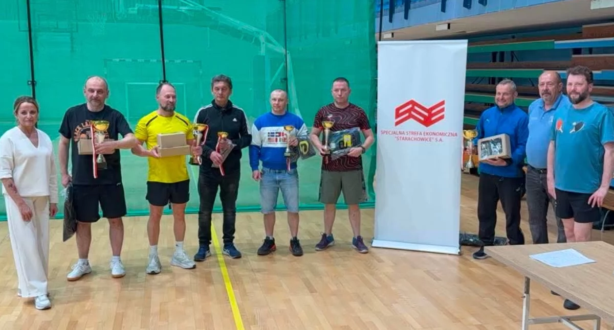 Inne sporty, Rakietki poszły Udany debiut mistrzostw amatorów Starachowicach - zdjęcie, fotografia