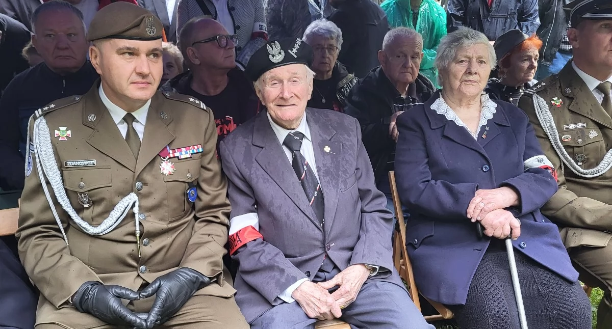 Historia, Chwała bohaterom! Uroczystości Armii Krajowej Wykusie - zdjęcie, fotografia