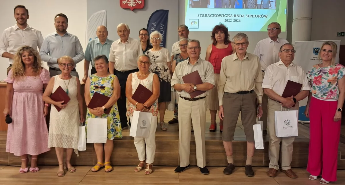 Wydarzenia, Tytani pracy Seniorów Starachowice podsumowała czteroletnią kadencję - zdjęcie, fotografia