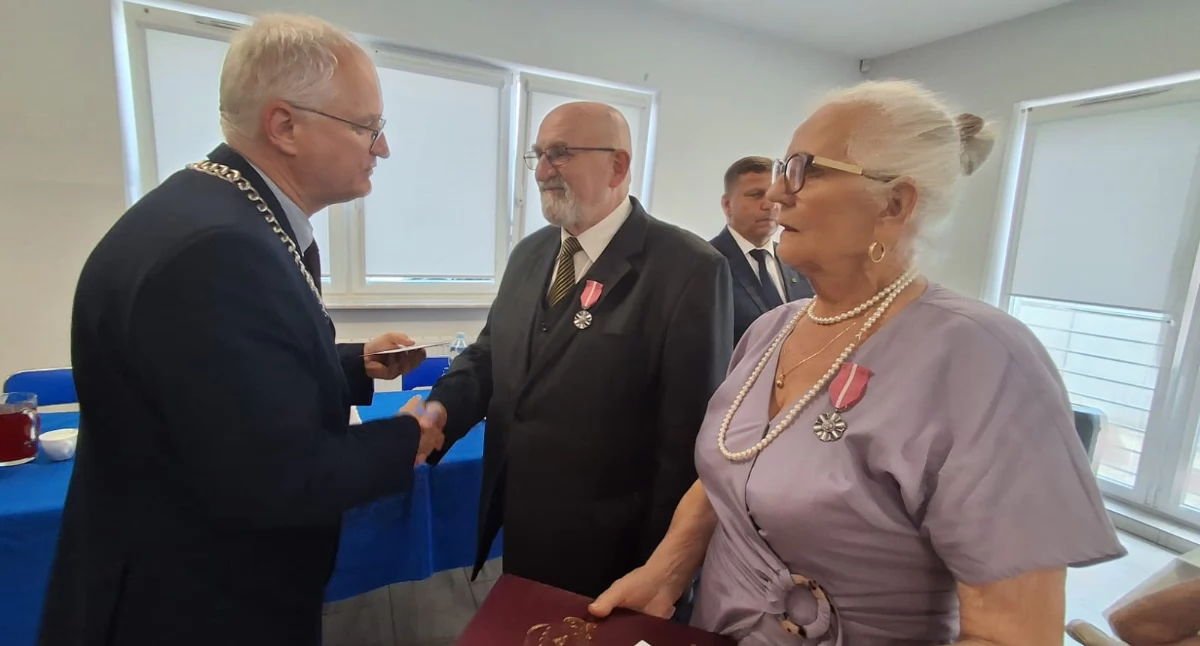 Jubileusze, Złote Pawłów przysięga puste frazesy! - zdjęcie, fotografia