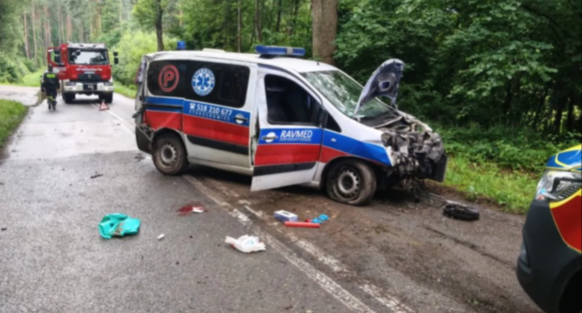 Wypadek między Stykowem i Kałkowem. Fot. KPP w Starachowicach