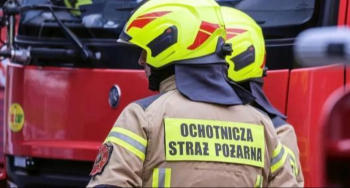 Straż Pożarna, zarabiają strażacy ochotnicy Sprawdziliśmy stawki gminach powiatu starachowickiego - zdjęcie, fotografia