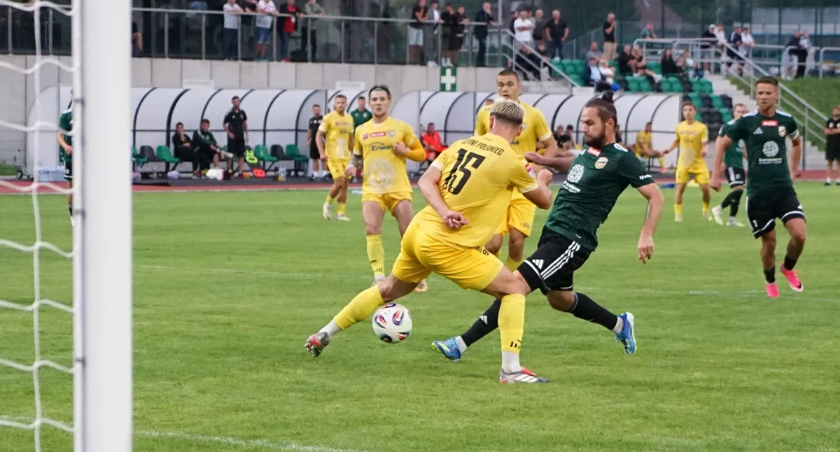Adrian Szynka strzelił pierwszego gola