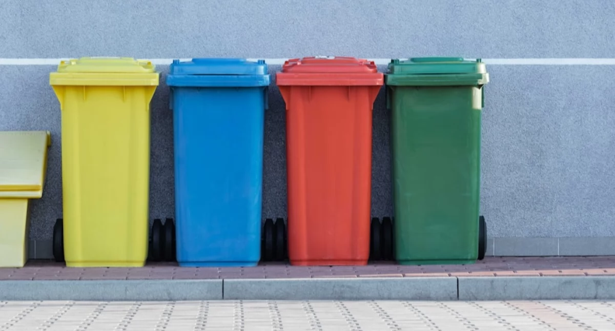 Materiały promocyjne, Jaką wiatę śmietnikową wybrać - zdjęcie, fotografia