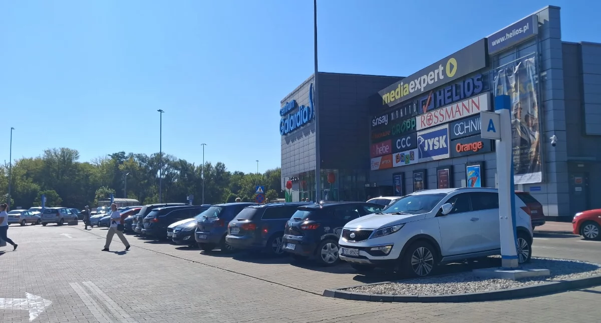 Straż Pożarna, Ewakuacja Galardii Klienci zmuszeni opuścić centrum handlowe - zdjęcie, fotografia