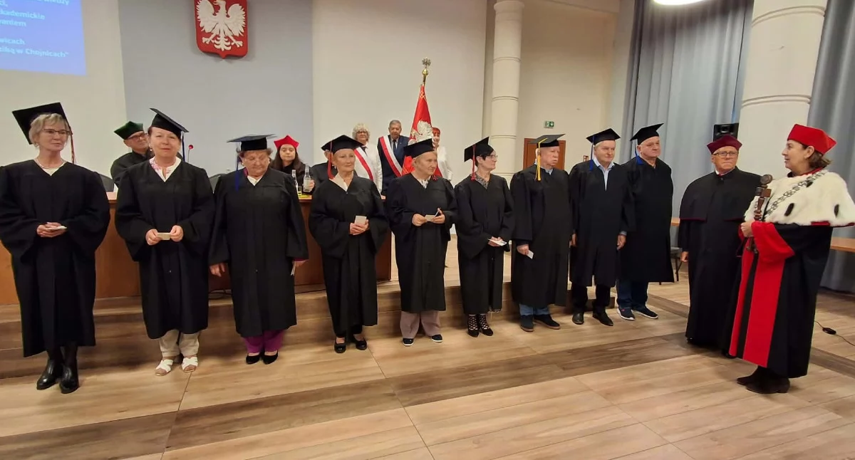 Wydarzenia, Starachowicach rozpoczął akademicki Będzie nauka podróże projekty - zdjęcie, fotografia