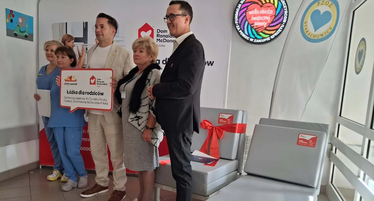 Zdrowie, Łóżka dzieci hospitalizowanych starachowickim szpitalu - zdjęcie, fotografia