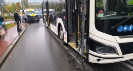 Pijany kierowca busa zderzył się z autobusem miejski&hellip;