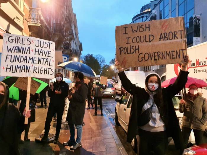 Protestujący w Polsce wierzą, że UE pomoże w walce o ich prawa (fot. Kongres Kobiet Bruksela)