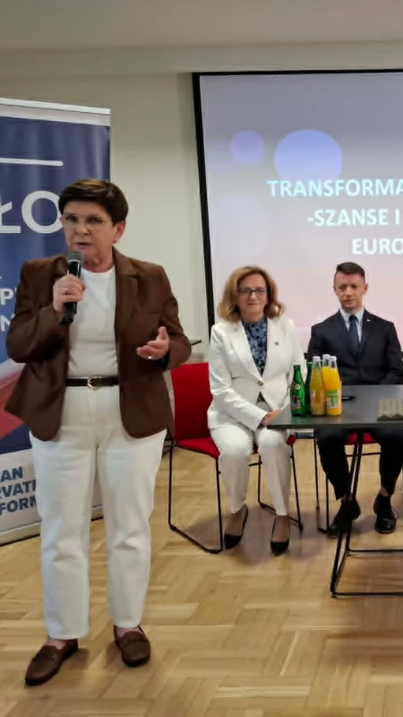  Beata Szydło w Starachowicach. O systemach ETS i ETS2 oraz ich wpływie na gospodarkę i mieszkańców