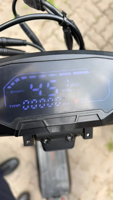 15-latek wpadł na przerobionej hulajnodze. Policja: sprawą zajmie się sąd