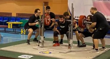 Siłacze starachowickiego Wikinga z medalami w Puławach. To były udane mistrzostwa Polski