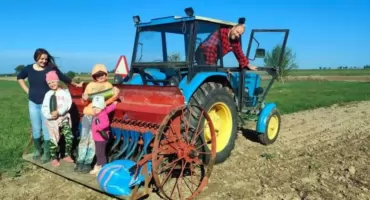 Ta ziemia mnie zawołała do korzeni. Historia rolnika z gm. Pawłów