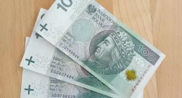 1,1 mln wniosków na Dobry Start. Ruszyły wypłaty, dla kogo?