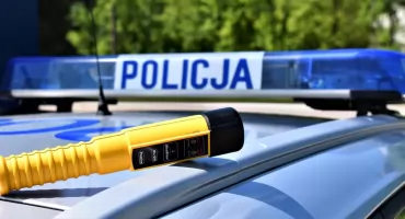 Na bosaka do Prokuratury Rejonowej w Starachowicach. Niecodzienna interwencja policjantów
