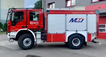 Strażacy wchodzili do mieszkania przez balkon. Z kobietą nie można było nawiązać kontaktu