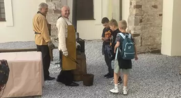Mnisi i Hutnicy w wąchockim klasztorze